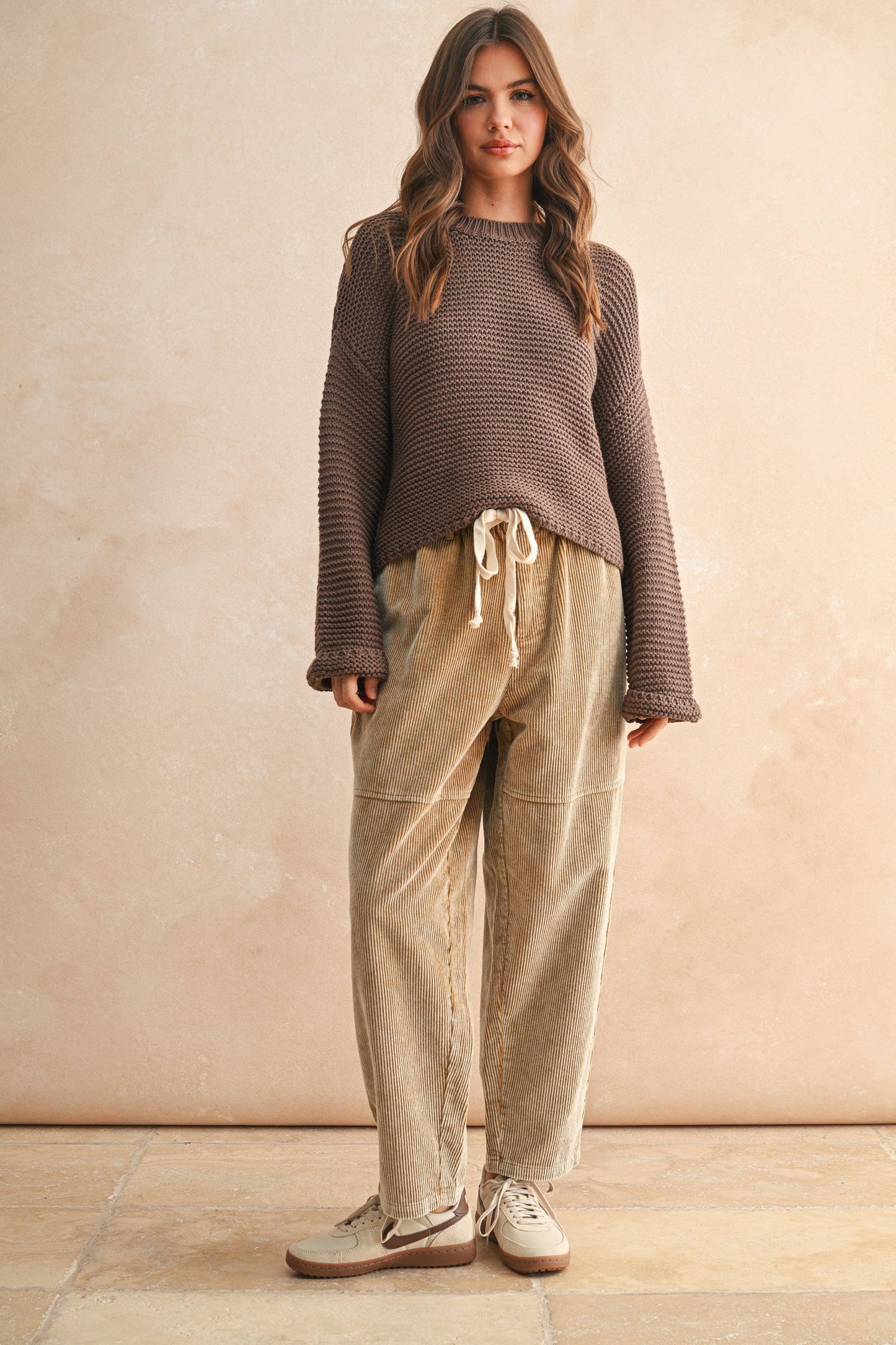 ROUND NECK SWEATER KNITTED TOP: CREAM