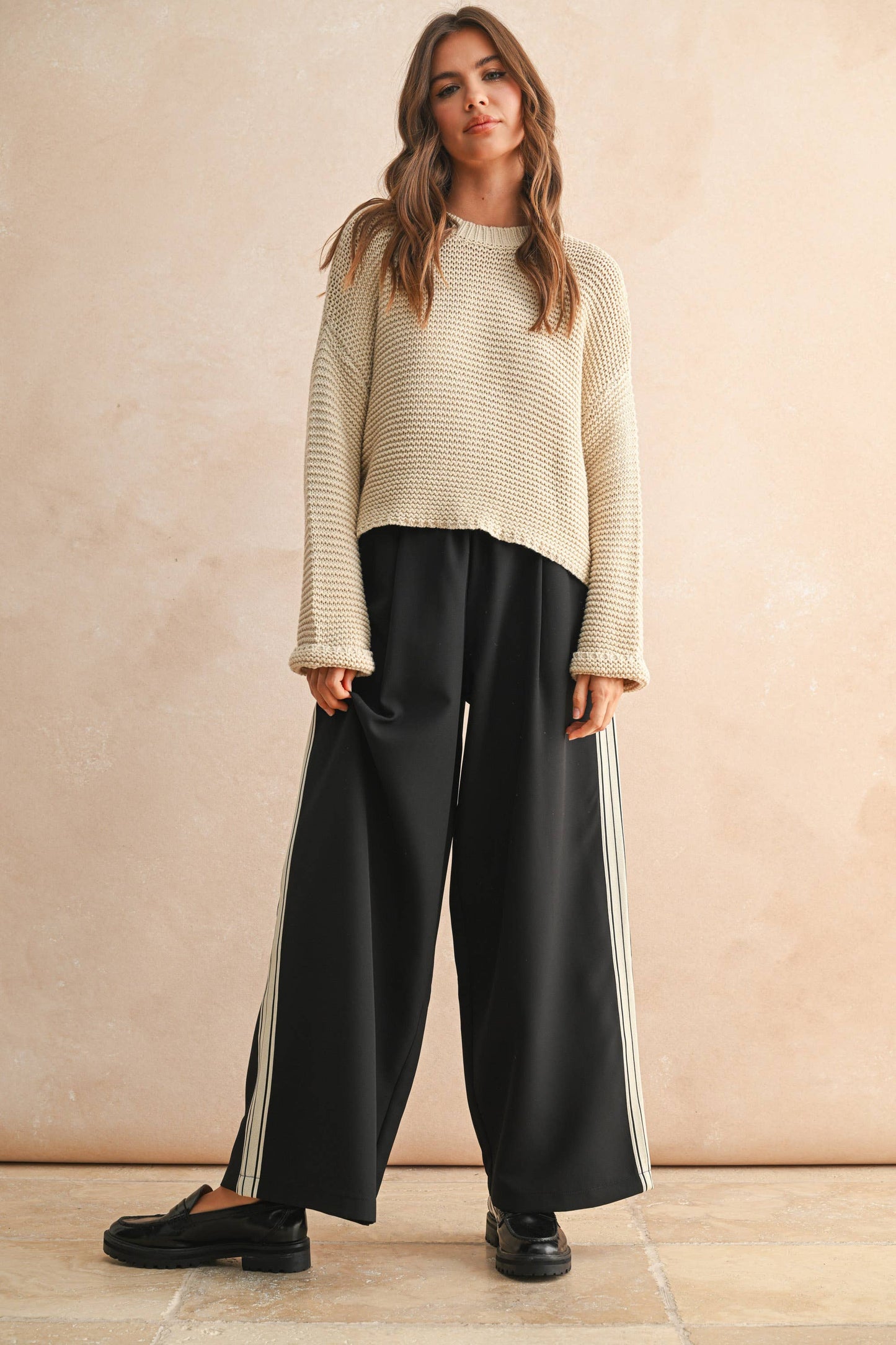 ROUND NECK SWEATER KNITTED TOP: CHOCOLATE