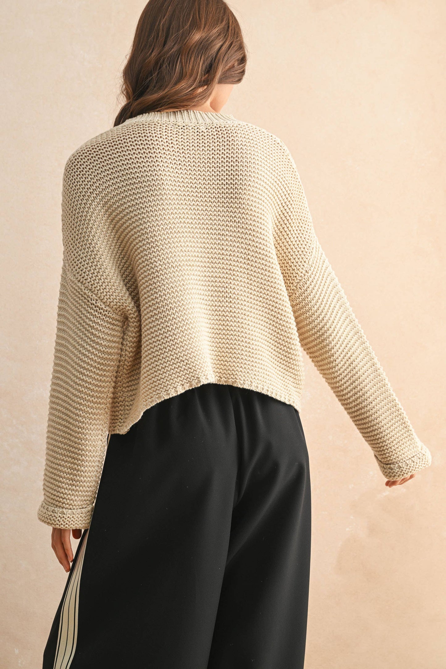 ROUND NECK SWEATER KNITTED TOP: CREAM